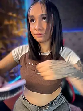 Isabella-Teen live cam preview
