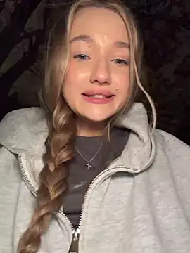 milaa_sun webcam