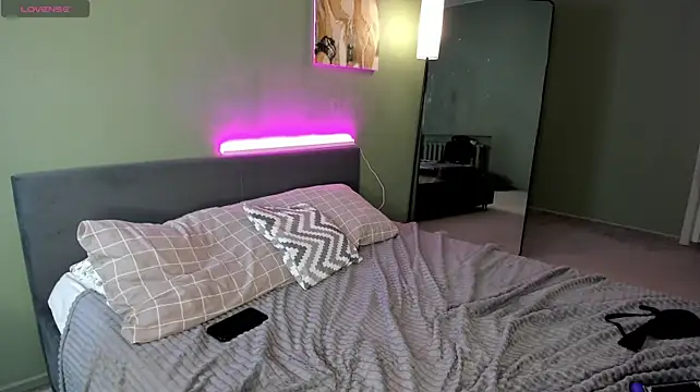 Valerie_Foxy