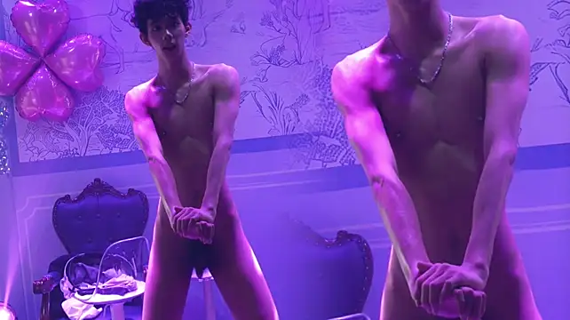 Zouzouboy-001 Live Webcam on Stripchat