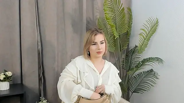 CarmelitaRamella live cam preview