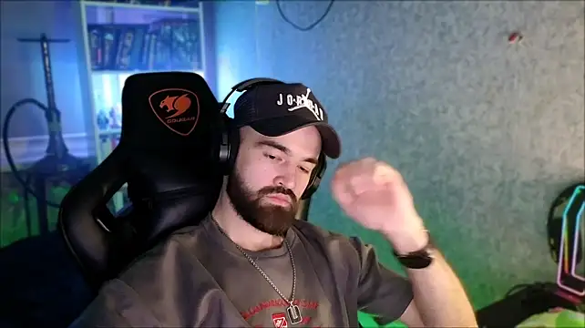 _Serious_Man live cam preview