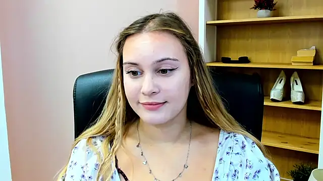 kitty_valeria