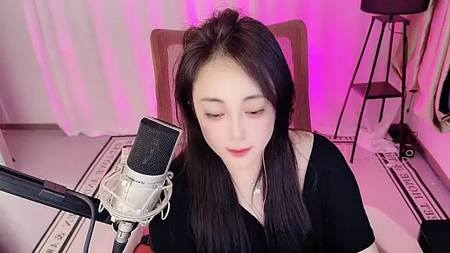 Daisy-77 live cam preview