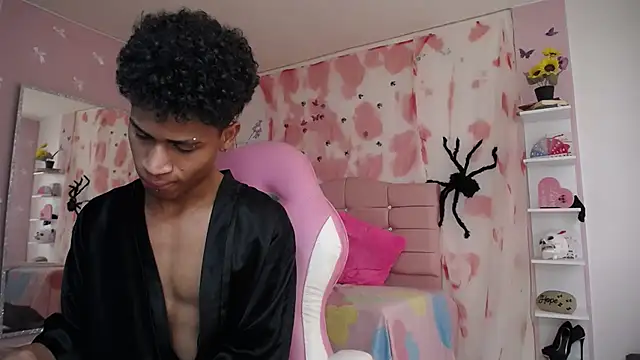 Santy_bigcock_01