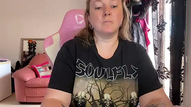 kisicaxx live cam preview