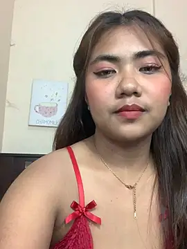 YaraSmith webcam