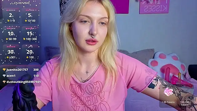BlondieSummer live cam preview