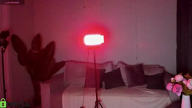LaslyAngel live cam preview