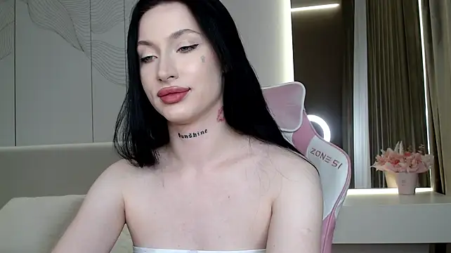 JenniferQueen11 live cam preview