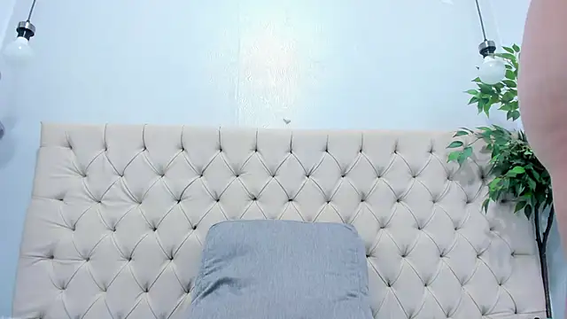 Anggie_Miller webcam