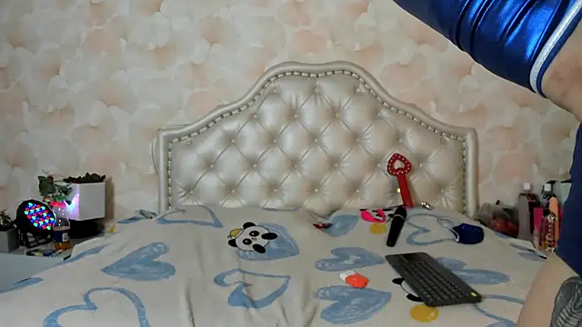ZoeTaylorl live cam on StripChat