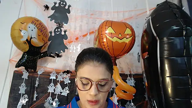 Nicol_Love0 webcam