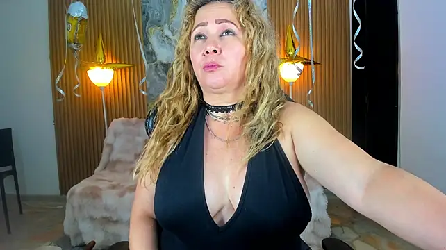 Danna_topless