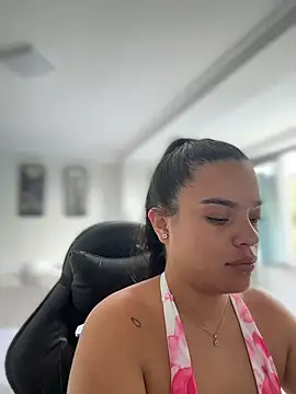 JuanitaMore01 live cam preview