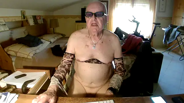 Sissypat53 live cam preview