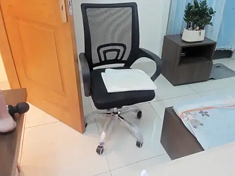 Lunachuppyyy live cam preview