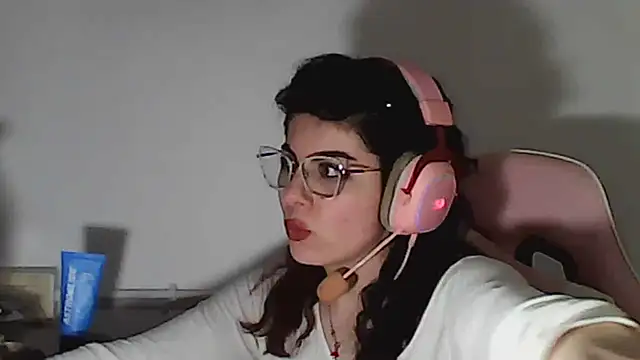 owly_bloom (F young) - probar el pug master race