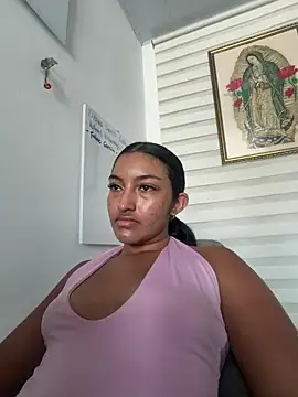 ScarlettBella_