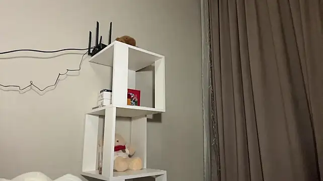 AlveraVolpert live cam preview