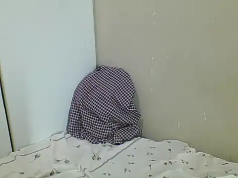 Sharl_Bee live cam preview