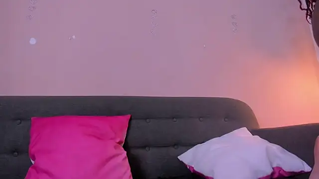 Frida_and_love live cam preview