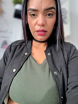 Sara-77 Live Webcam on Stripchat