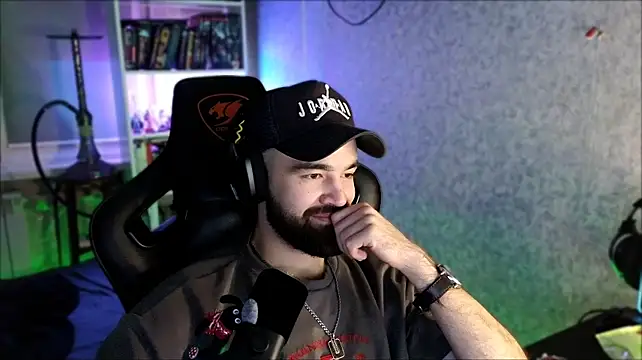 _Serious_Man live cam preview
