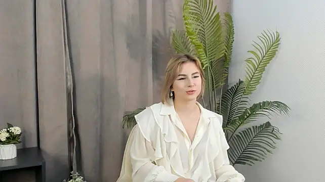 CarmelitaRamella live cam preview