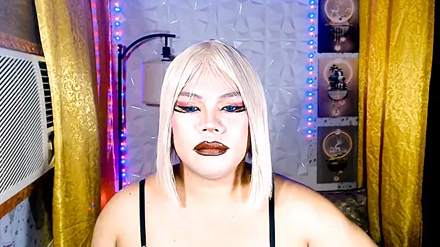 TSbrianaHugeCock live cam preview