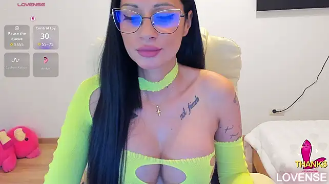 kissnicol32