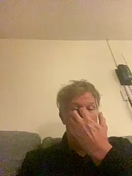 Hardwarelane67 live cam preview