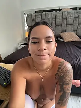 amara_wet04 live cam preview