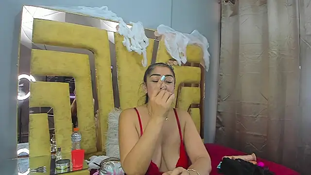 VikyThomsonn