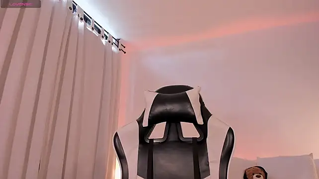 AmbarJamess live cam preview