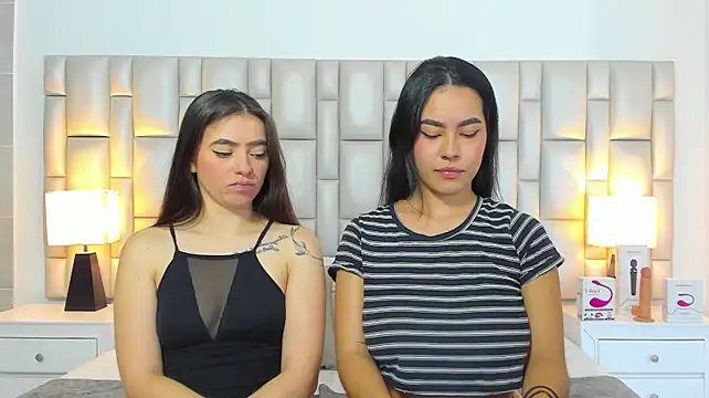 paola_katy_dicks