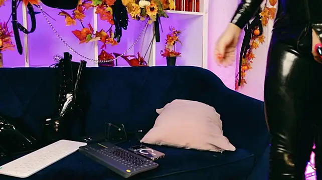 Ella__Kross webcam