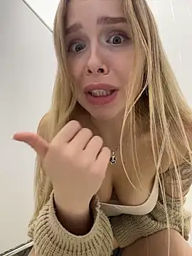 Liza_risky webcam