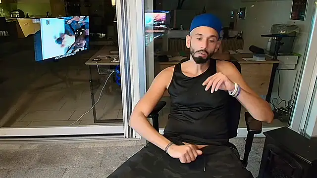 dr_megabyte (Ask my age) - fuck the sexy torso with big dick!