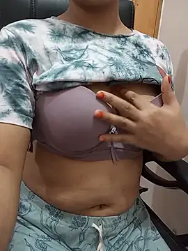 Tanha18 live cam preview