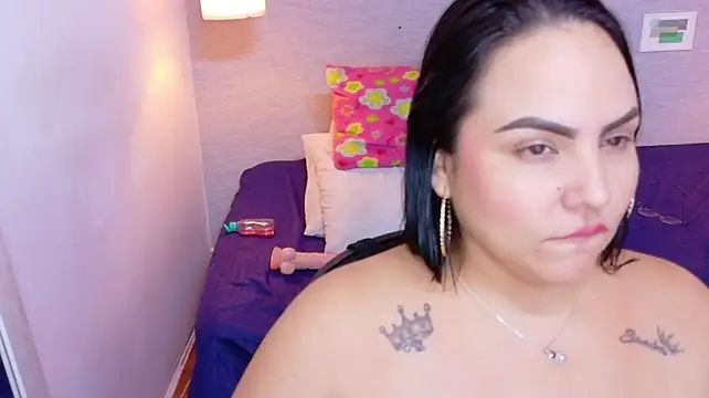 Curvy_sexyvalen