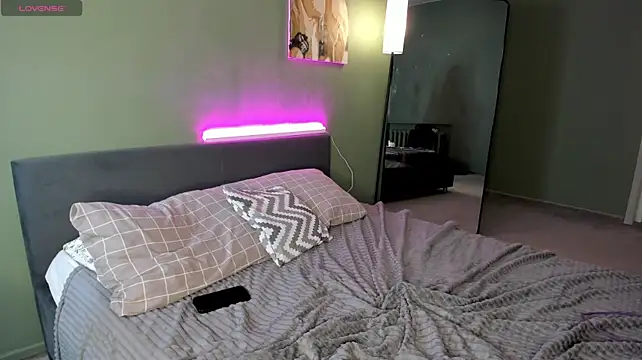 Valerie_Foxy