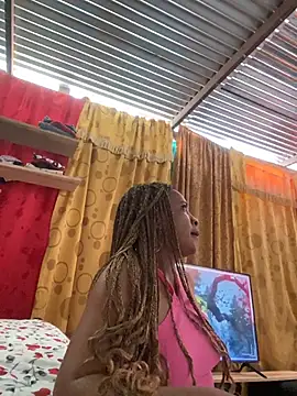 Morenita82 MILF webcam show