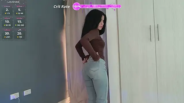 were-naughty (F young) - Squats naked