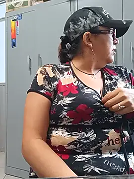 tonhermosa (F milf) - 💦Squirt en mi trabajo 💦🍻