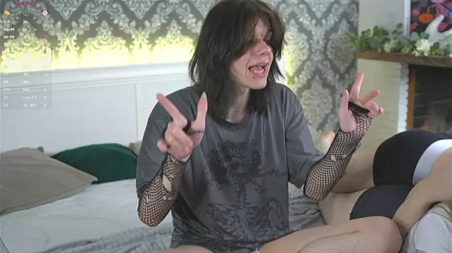 gilded_trace (G teen) - flash pennis