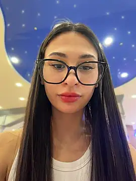 aria51 (F young) - Suck huge dildo in mcdonalds🍆🍔