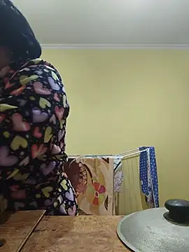 EmmaEmmy40 live cam preview