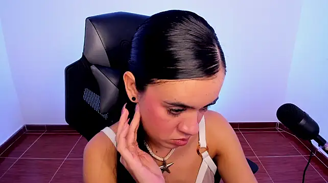 isabellawhitmore live cam preview