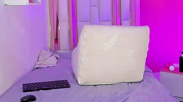 Alanna_hot3 live cam preview